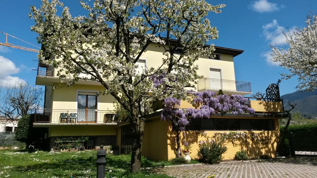 Апартаменты Casa Ferrari Monica Кальчераника-аль-Лаго Экстерьер фото